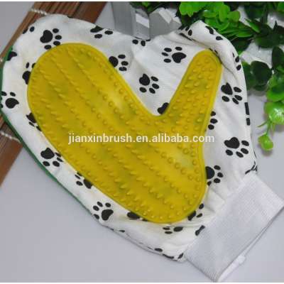 Pet Dog Cat Animal Poodle Hair Bathing Grooming Cleaning Cloth Glove With Soft Massage Teeth